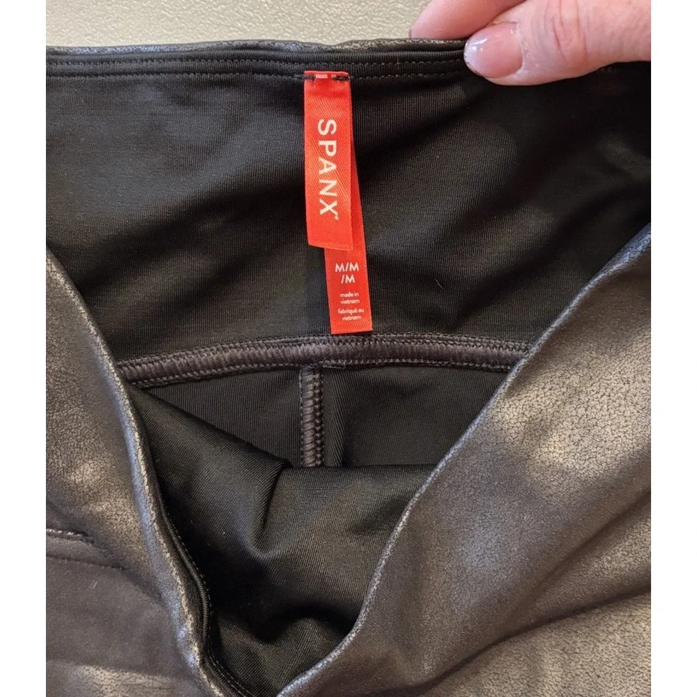 Spanx Black Faux‎ Leather Mid Rise Leggings Sz M 2437